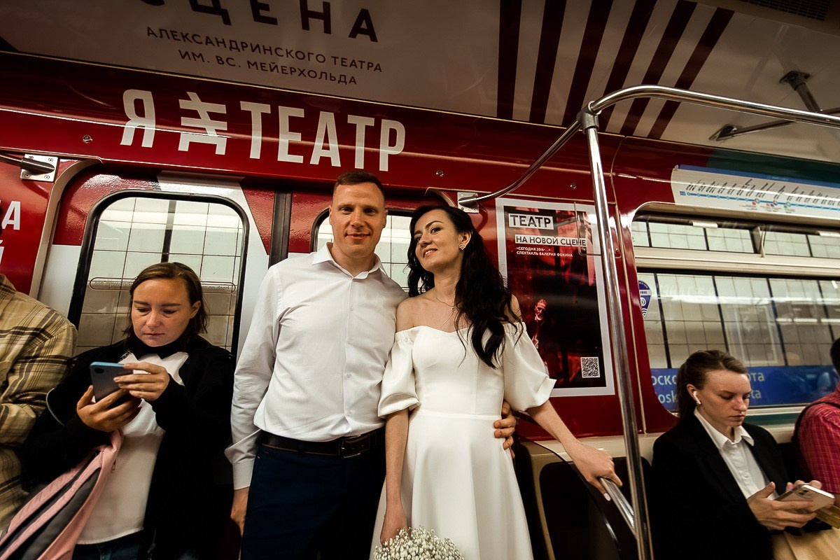 Утро невесты: почему это не разогрев перед свадьбой, а отдельная история в кадре. Свадебный фотограф — Санкт-Петербург (СПб) Питер