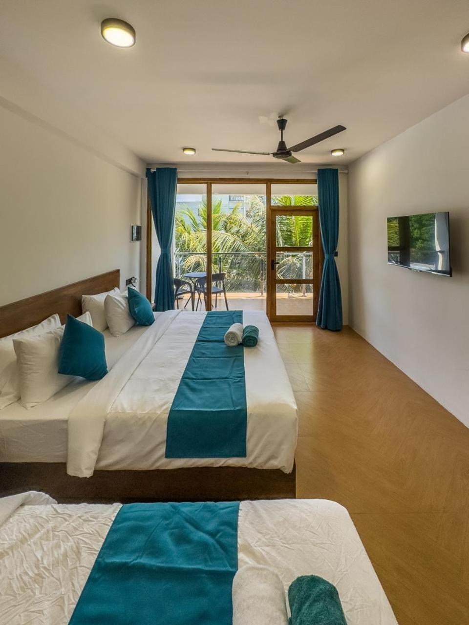 THE PALMS THODDOO