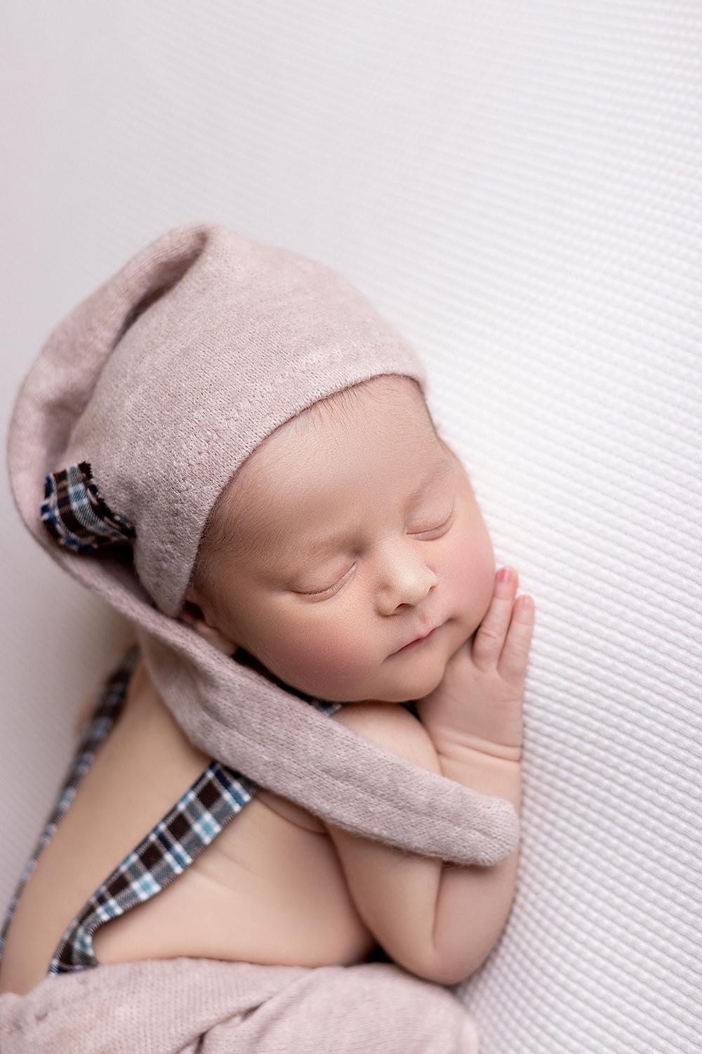 Newborn съёмка Юсуфа. Фотограф новорождённых и малышей до года в Москве и Московской области