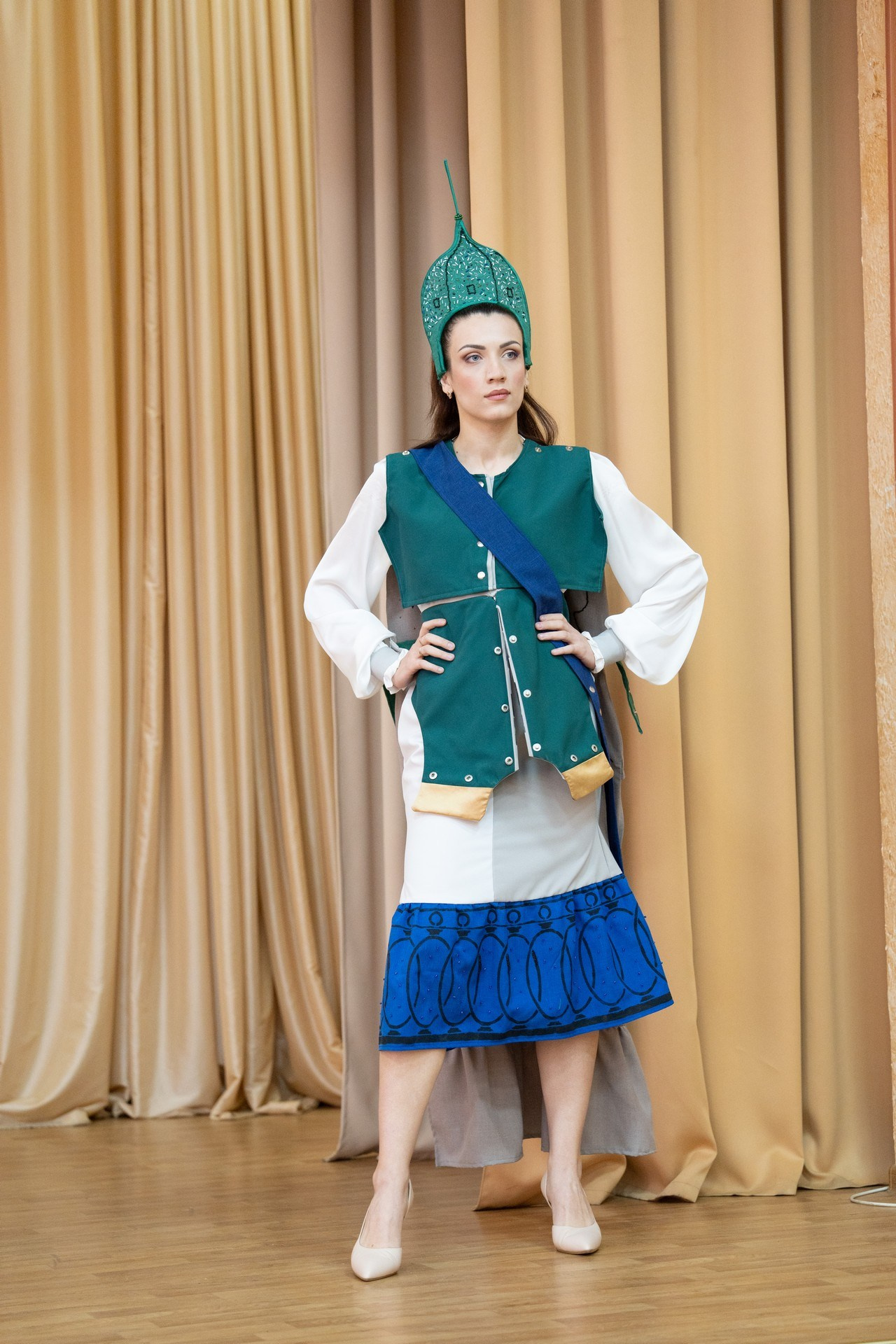 Царскосельский кутюрье. Репортажная съёмка в Санкт-Петербурге, Константин Петров