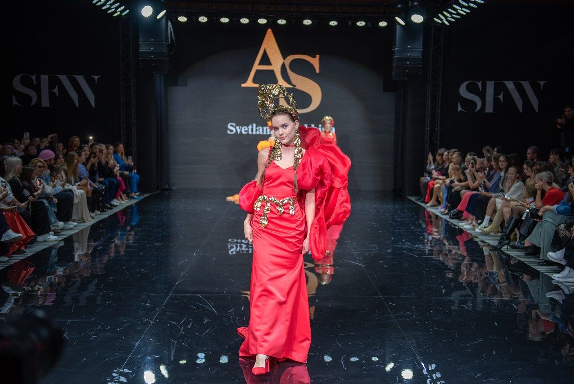 SochiFashionWeek2024 дизайнер Анохина Светлана. Семейный и коммерческий фотограф в Сочи Александр Бодунов