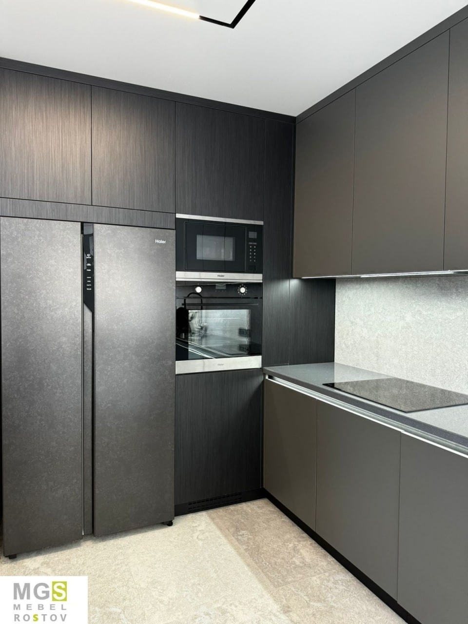 Кухонный гарнитур с темными фасадами MGS мебель в Ростове-на-Дону