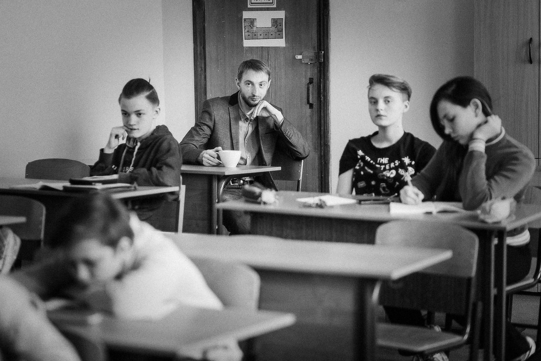 Фоторепортаж со школьного урока 4-го класса. Репортажный фотограф Борис Геер