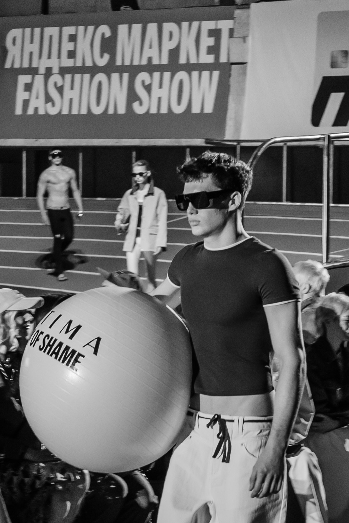 YANDEX FASHION SHOW SS’26. Репортажный фотограф в Москве Саша Дружинина