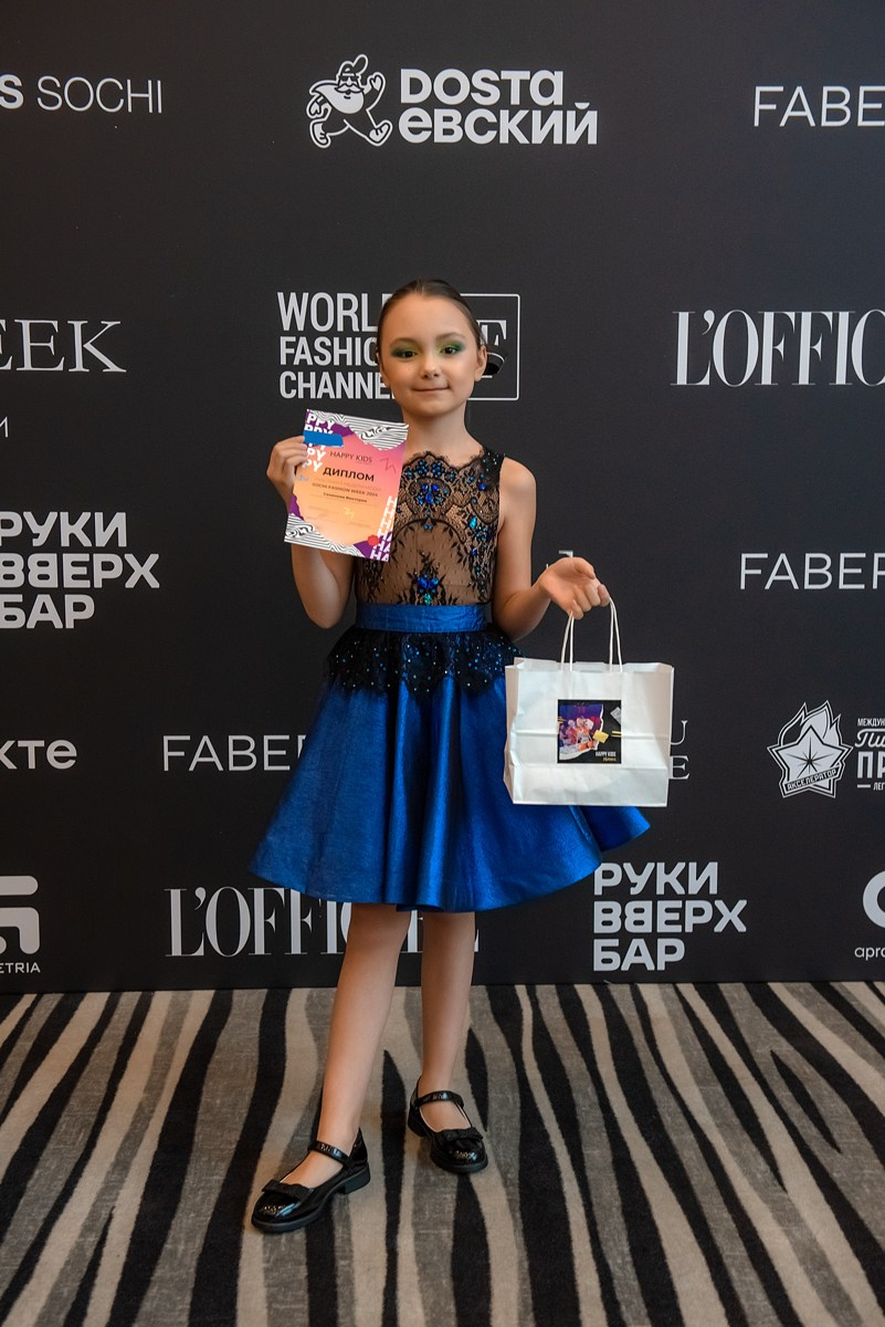 SochiFashionWeek2024 дизайнер Кибовская. Семейный и коммерческий фотограф в Сочи Александр Бодунов