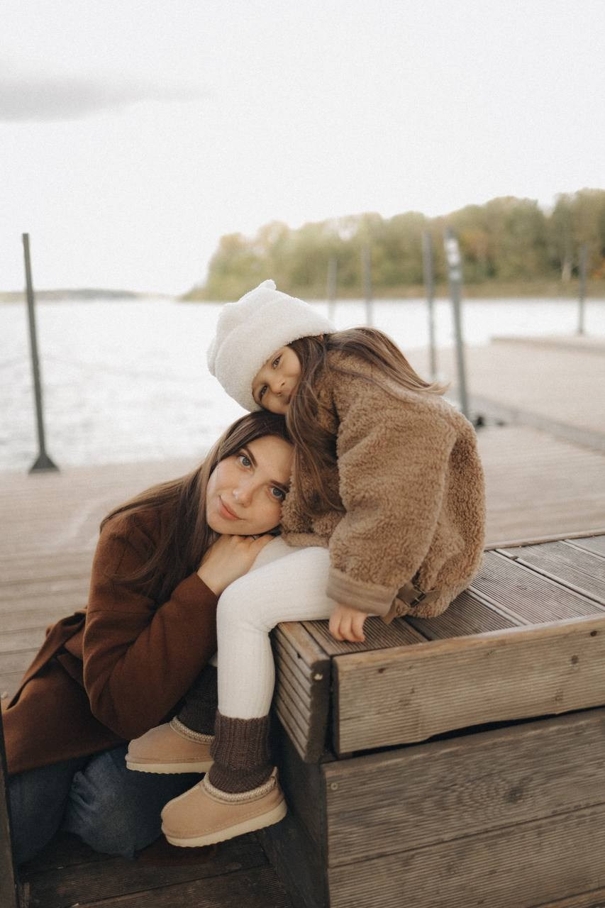 Alina & Yesenia. FIIZA