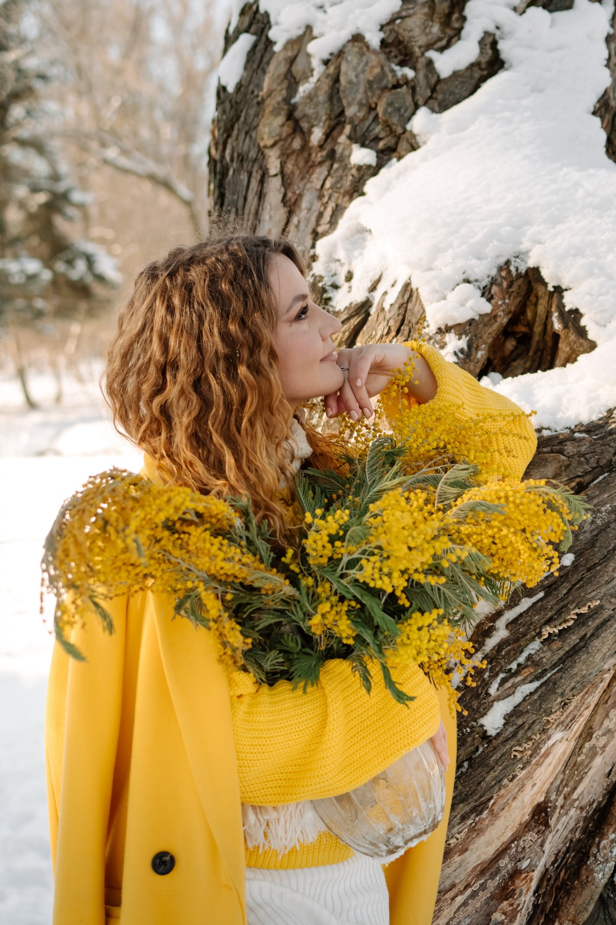 Ева с мимозой. Свадебный и сеейный фотограф в Санкт-Петербурге Елена Худякова