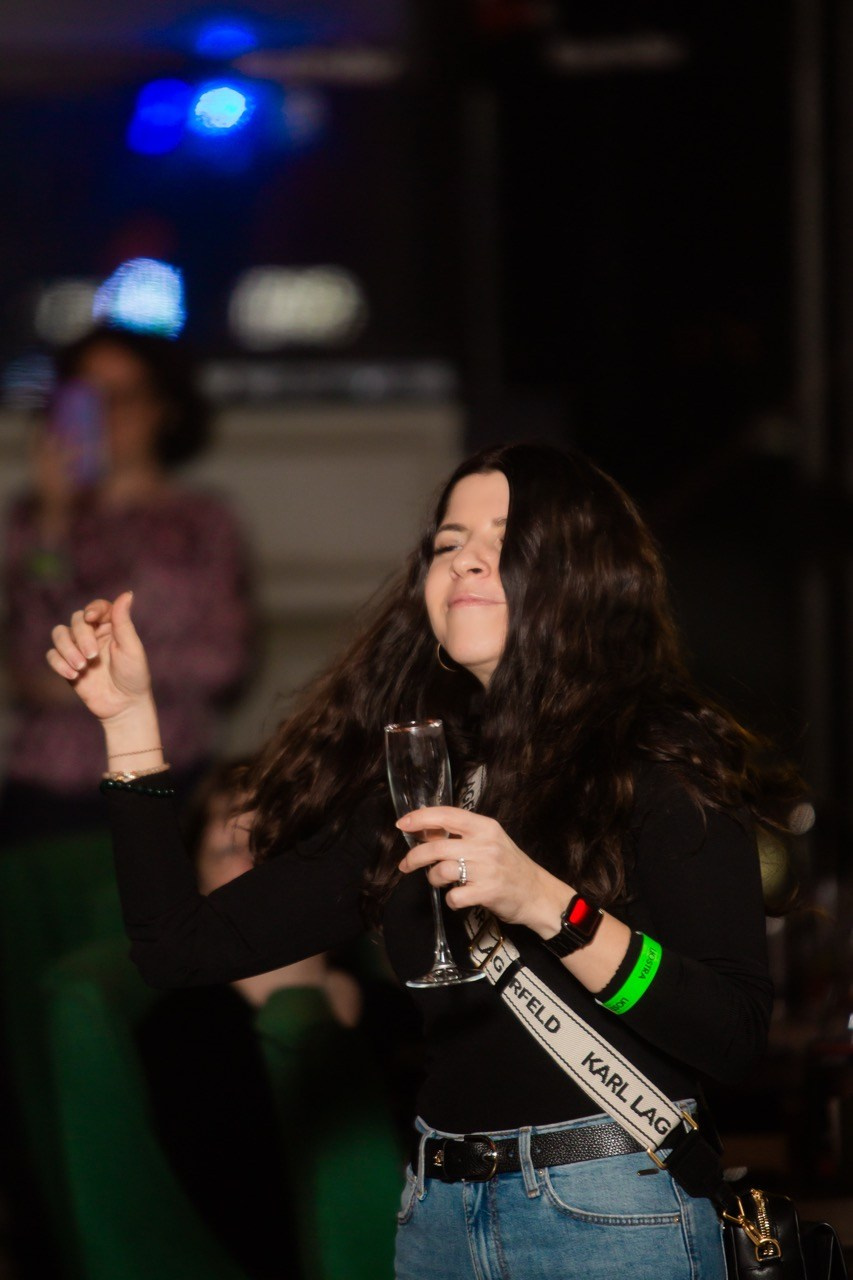 LЮSTRA bar 10.12.2025. Московская кавер-группа BankBand