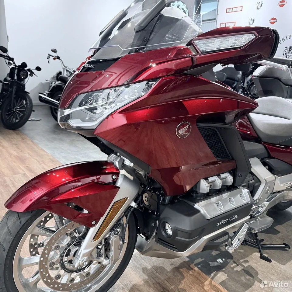 2023 НОNDA Goldwing NEW Candy Ardеnt Rеd МANUAL. Hello Davidson, Москва. Только хорошие мотоциклы…