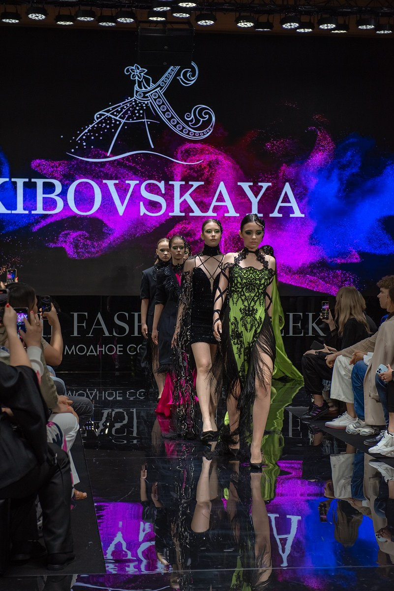 SochiFashionWeek2024 дизайнер Кибовская. Семейный и коммерческий фотограф в Сочи Александр Бодунов