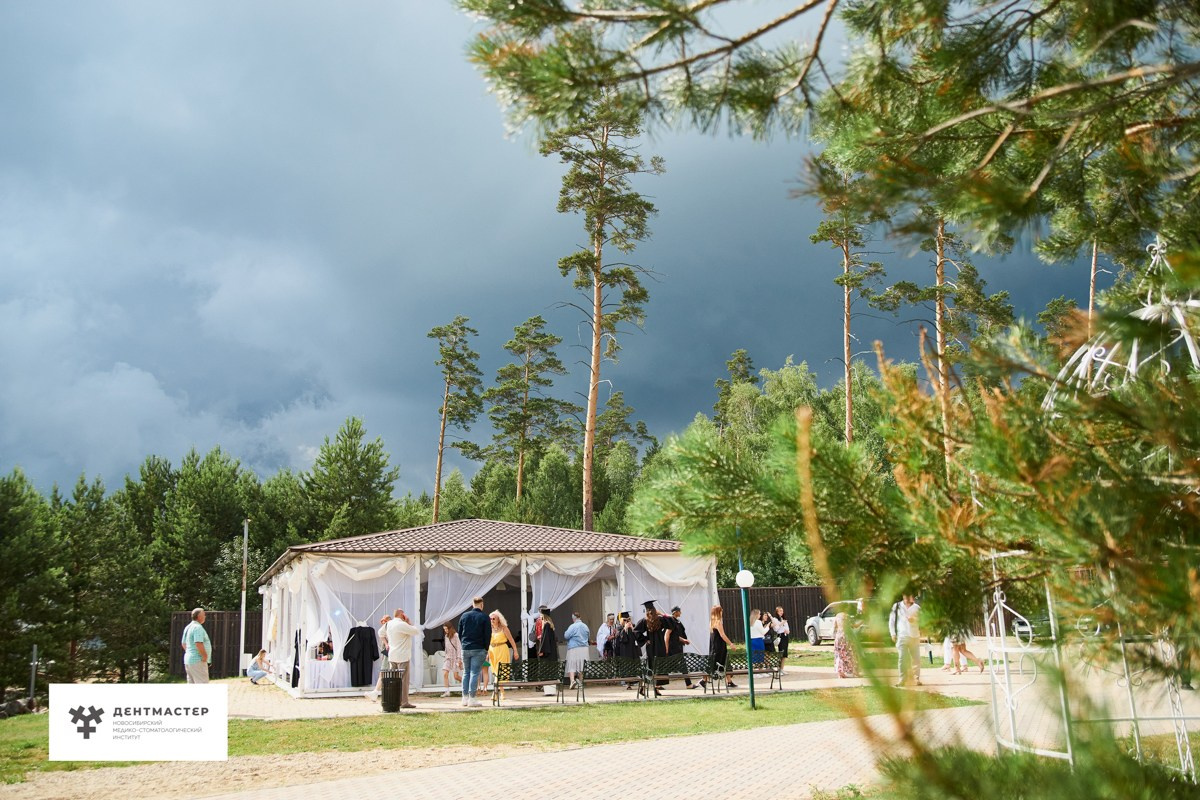 Репортаж с выпускного вечера мастерантуры Дентмастер. Репортажный и женский фотограф в Новосибирске