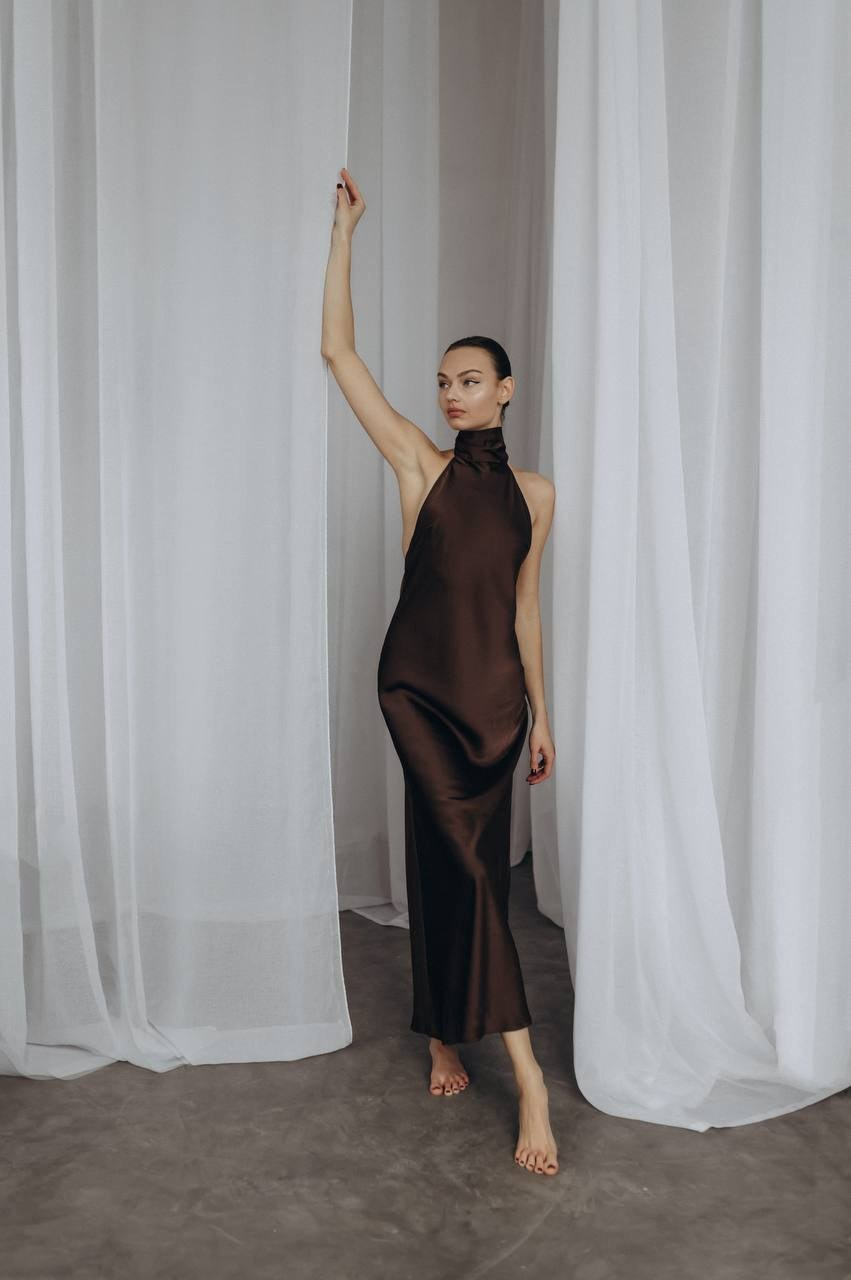 Олеся Е Размер S. Рост 181, Параметры: 86/61/89. LUNAPRO Дом стильных, сборных и индивидуальных съемок для брендов