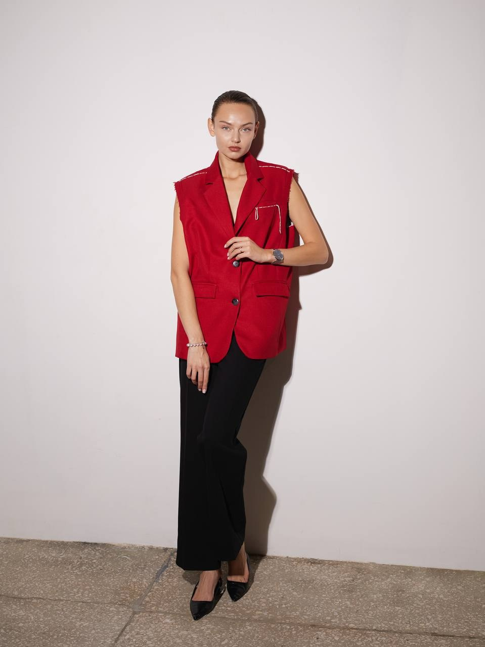 Олеся Е Размер S. Рост 181, Параметры: 86/61/89. LUNAPRO Дом стильных, сборных и индивидуальных съемок для брендов