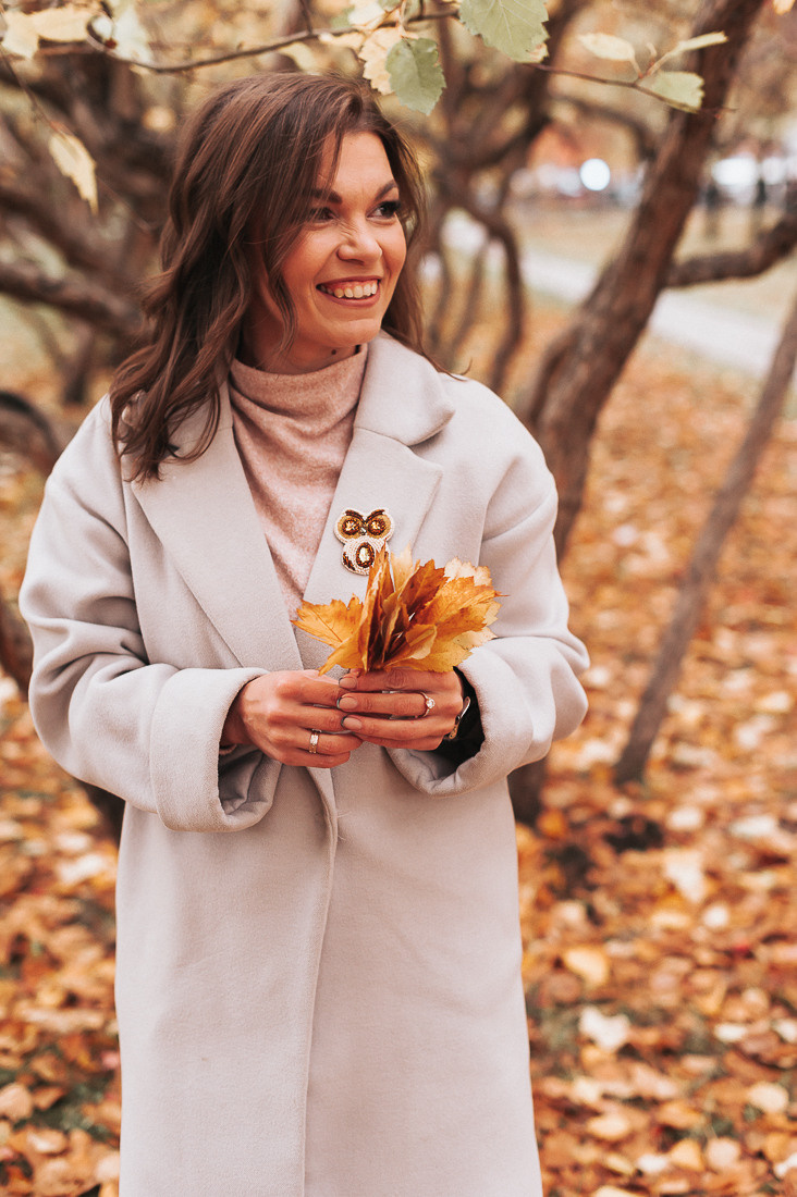 Денис, Мария и Гордей. Прогулка у Оперного. Главная