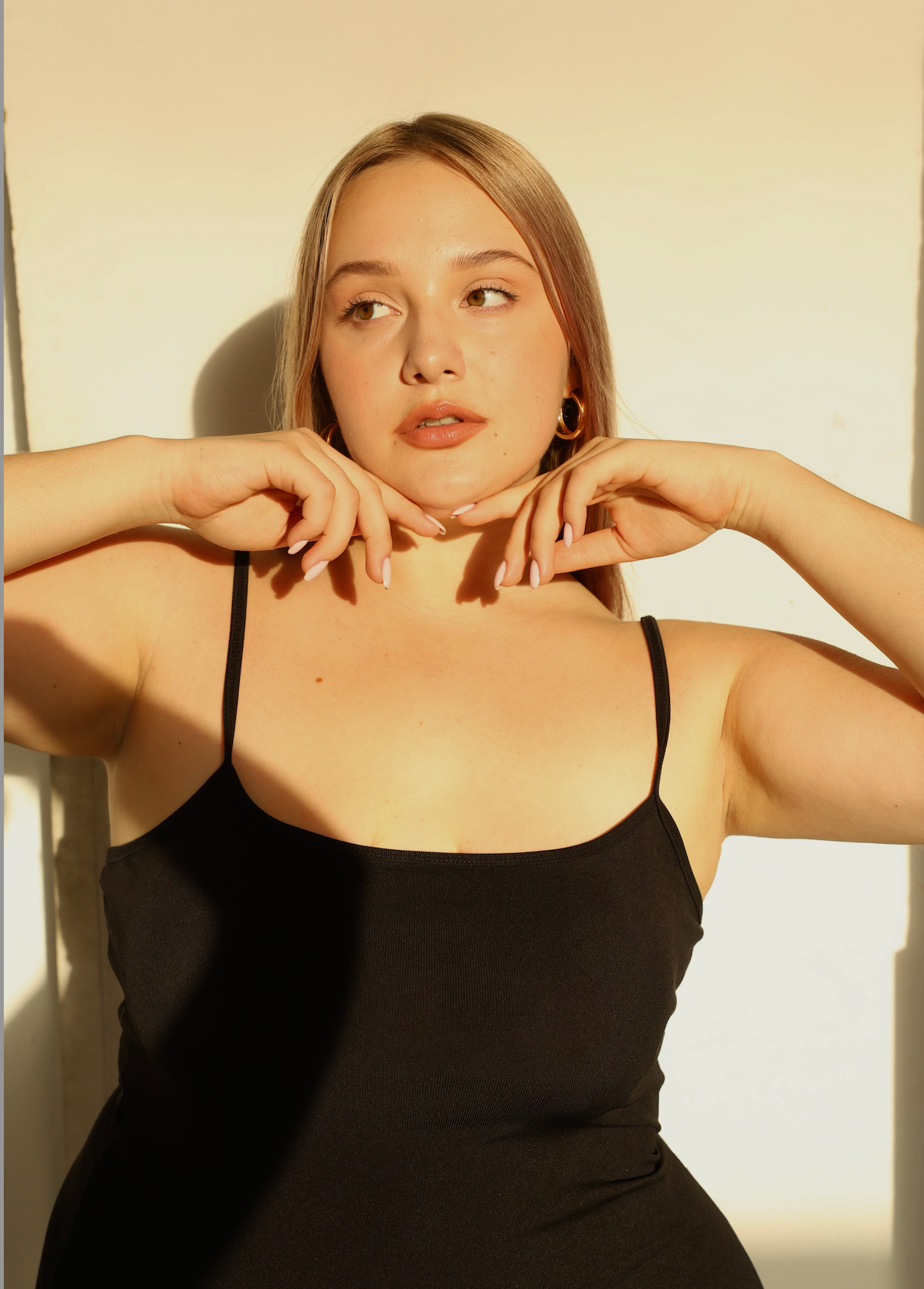 Настя М, 52-54 р-р, 175 см. KED Production — продакшн из СПб. Создаём фото, видео и контент, который помогает брендам и селлерам продавать больше