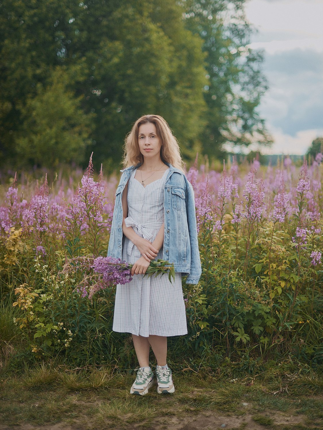 Ольга в Иван-чае. Фотограф для людей и брендов в Санкт-Петербурге