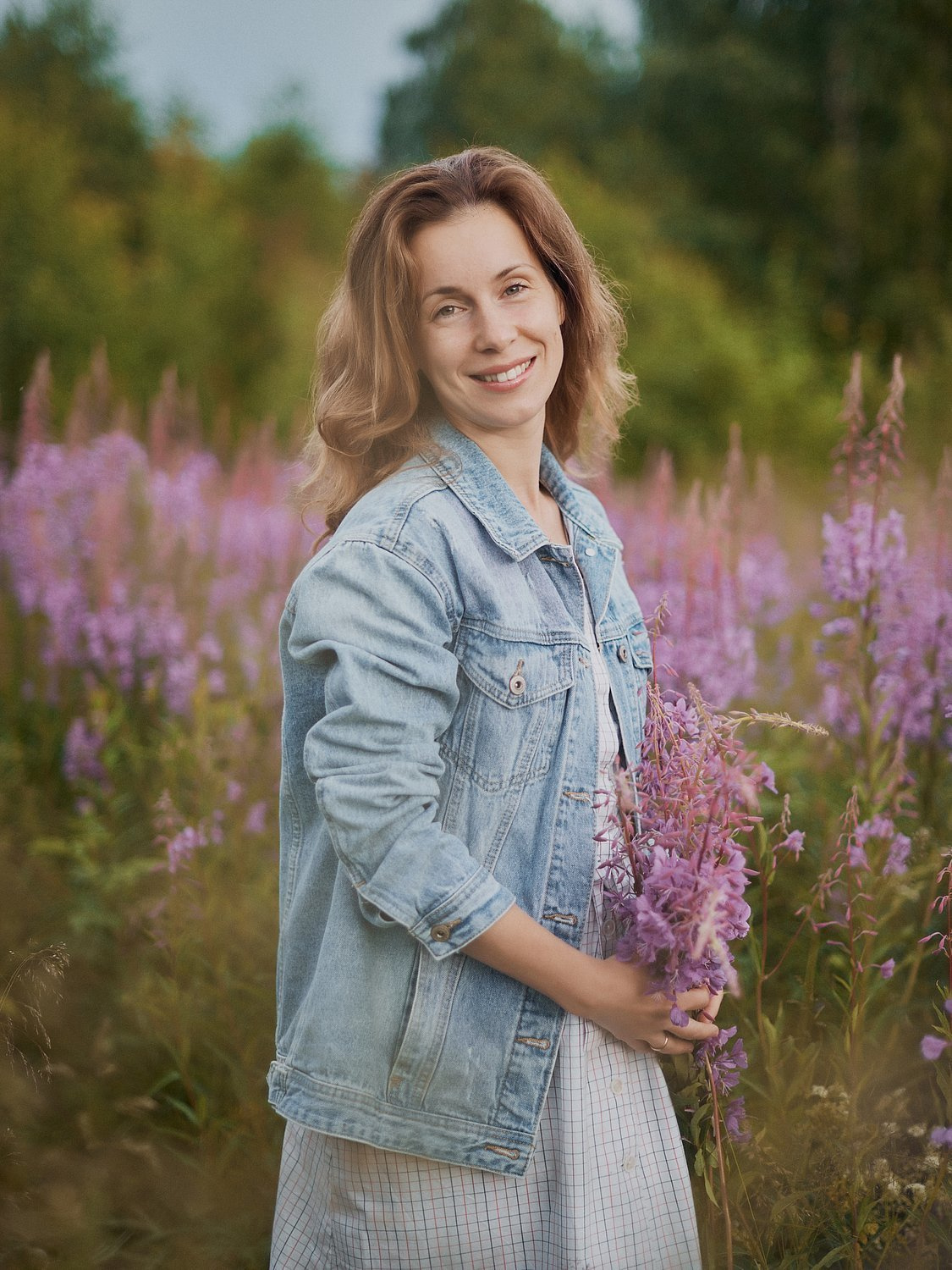 Ольга в Иван-чае. Фотограф для людей и брендов в Санкт-Петербурге