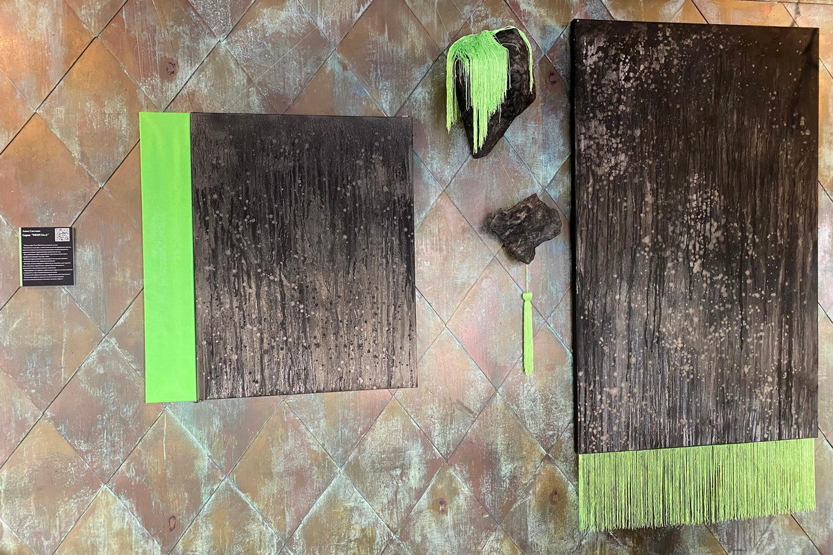 Neon black. Artist Anna Snegina Художница Анна Снегина