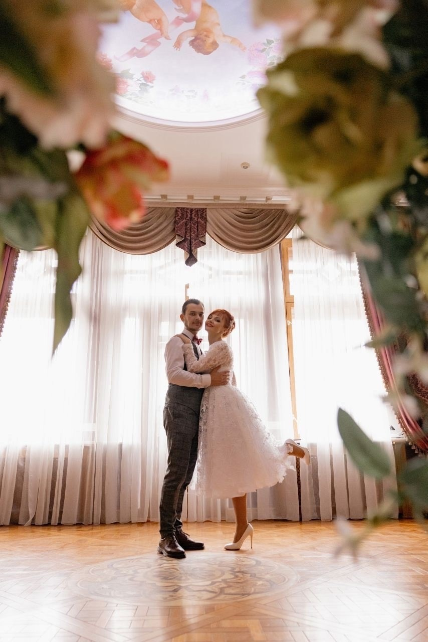 Примеры свадебных платьев. Модельер Евгений Бременев