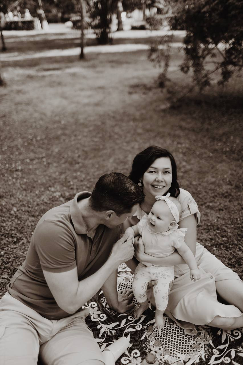 Семейная фотосессия в загородном парке. Фотограф Ксения Дзюбак Самара-Москва