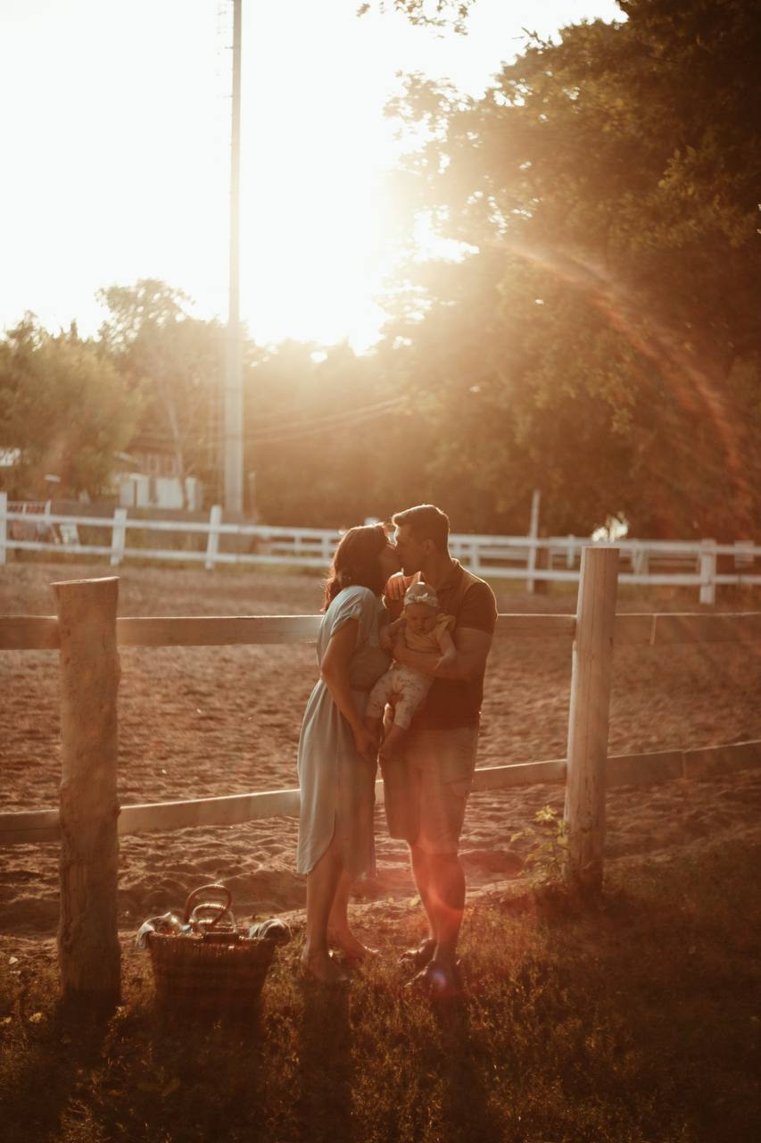 Семейная фотосессия в загородном парке. Фотограф Ксения Дзюбак Самара-Москва