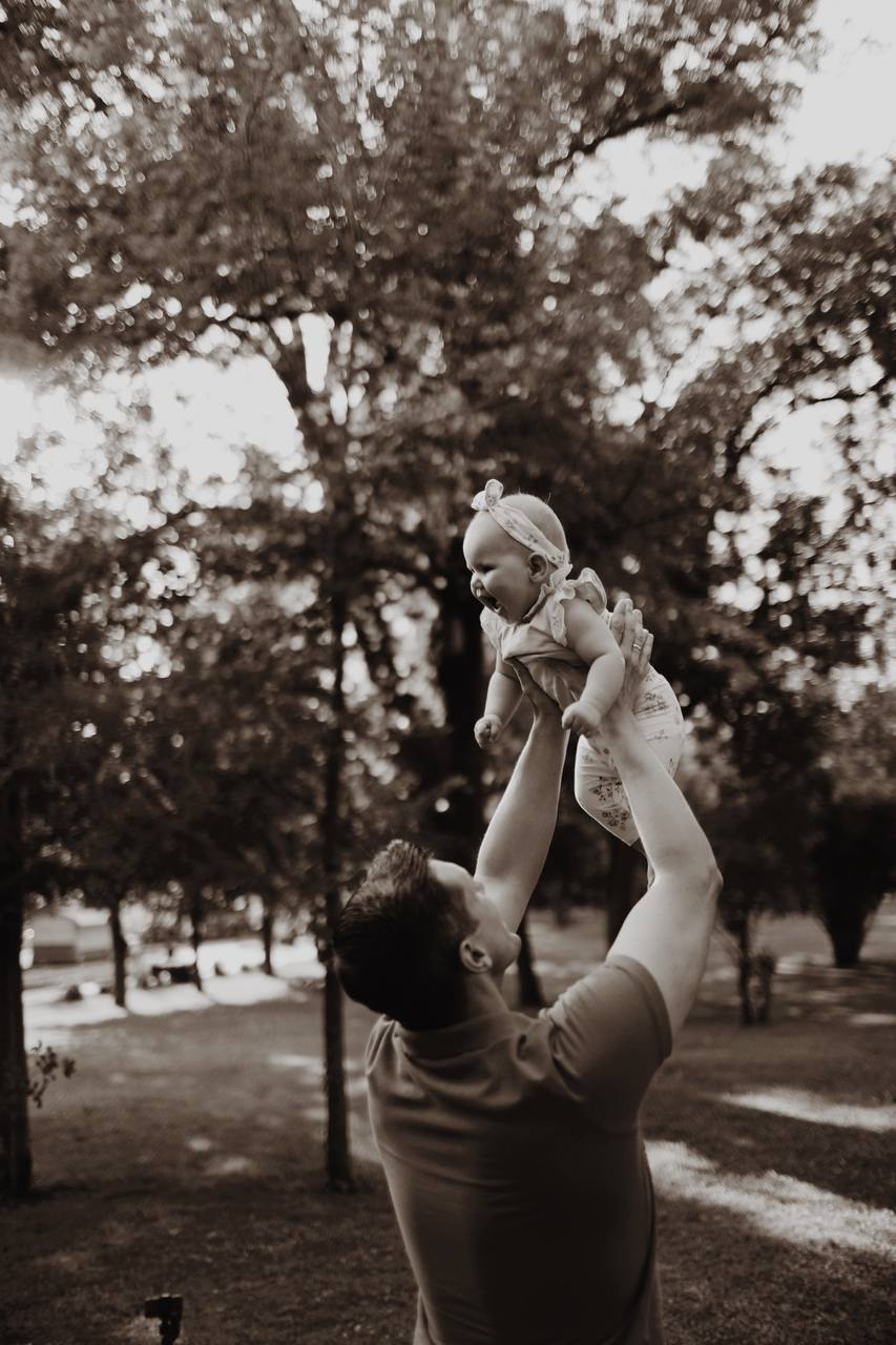 Семейная фотосессия в загородном парке. Фотограф Ксения Дзюбак Самара-Москва