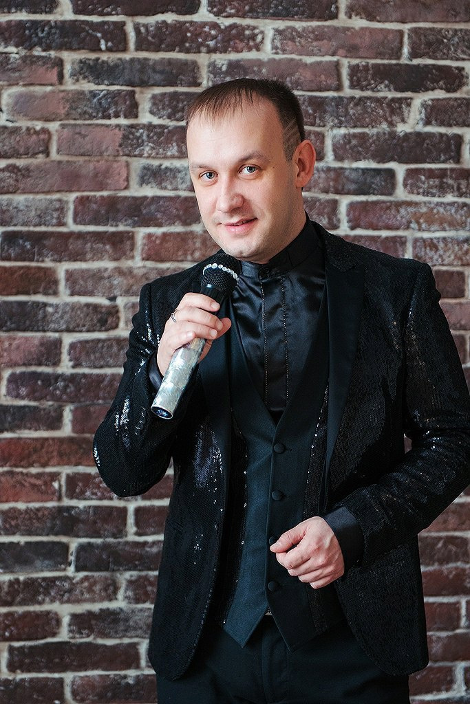 Поющий ведущий Сергей Голубев. Ведущий, Тамада, DJ, фото в Перми. Хорошее настроение