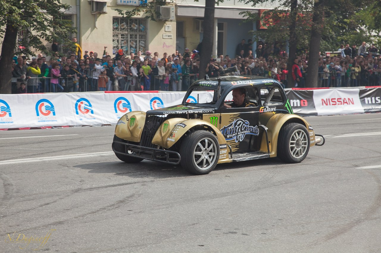 Nissan Nissmo Drive. Профессиональный фотограф Дугинов Николай | Екатеринбург