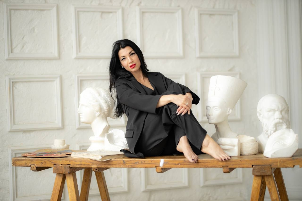 Женский портрет на циклораме и в студии. Фотограф Москва