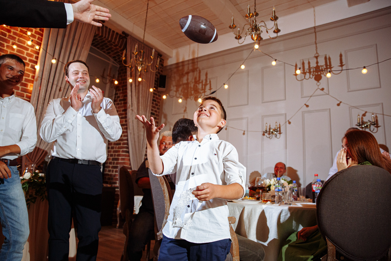 Свадебная фотосессия в Hyatt Regency Москва. Свадебный фотограф Москва и МО Сергей Киржаев