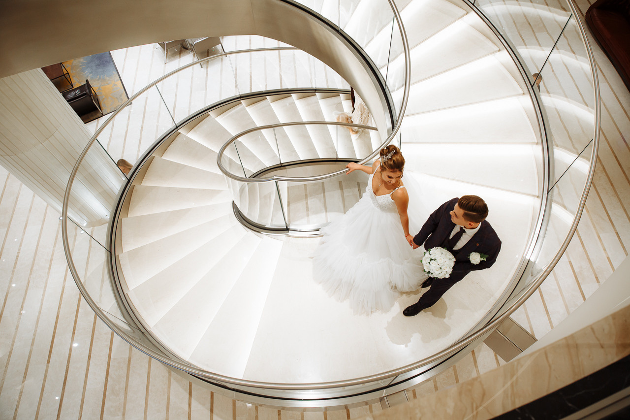 Свадебная фотосессия в Hyatt Regency Москва. Свадебный фотограф Москва и МО Сергей Киржаев