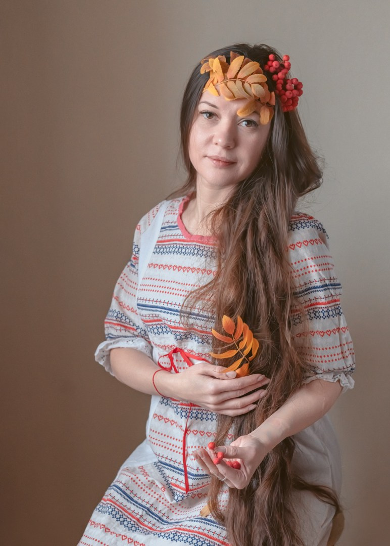 осенняя женская  фотосессия в русском стиле