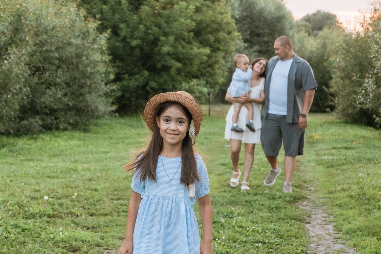 У пруда. Фотограф в Старом Осколе, Губкине Надежда Приболовец