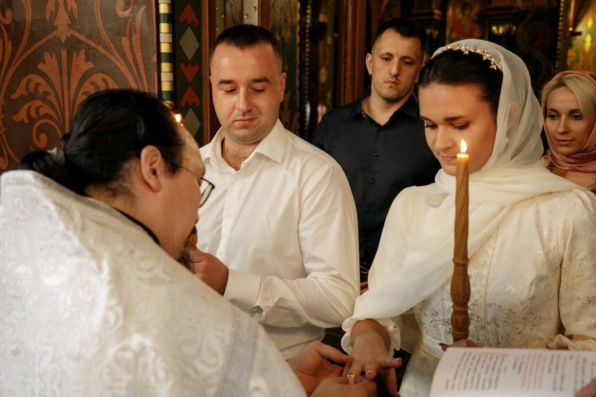 Венчание, Храм Успения Пресвятой Богородицы, где венчаться в санкт петербурге, в каком храме провести венчание спб, церкви для венчания, венчаться в санкт-петербурге спб, фотограф на венчание спб