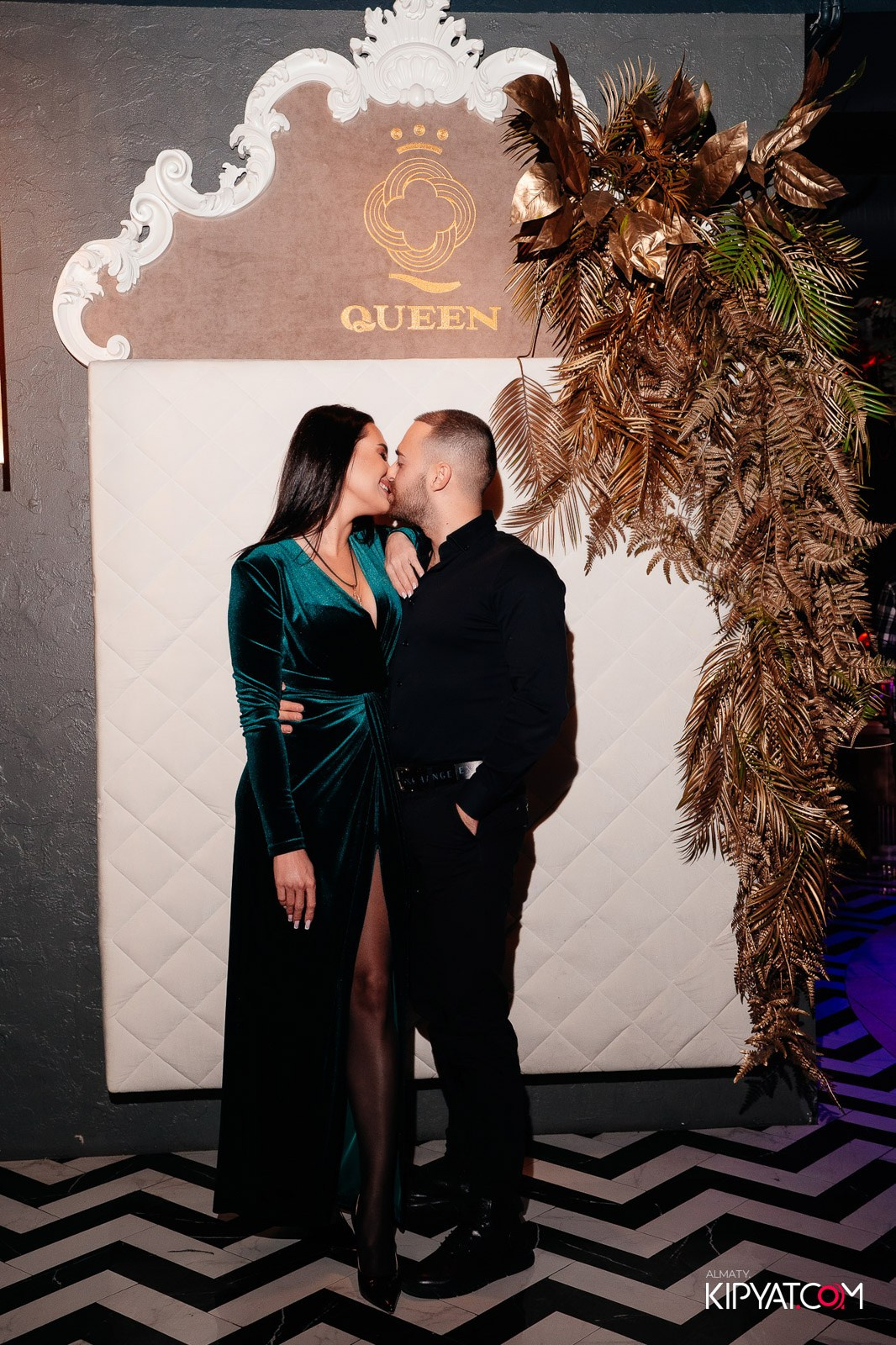 QUEEN. КИПЯТКОМ АЛМАТЫ!