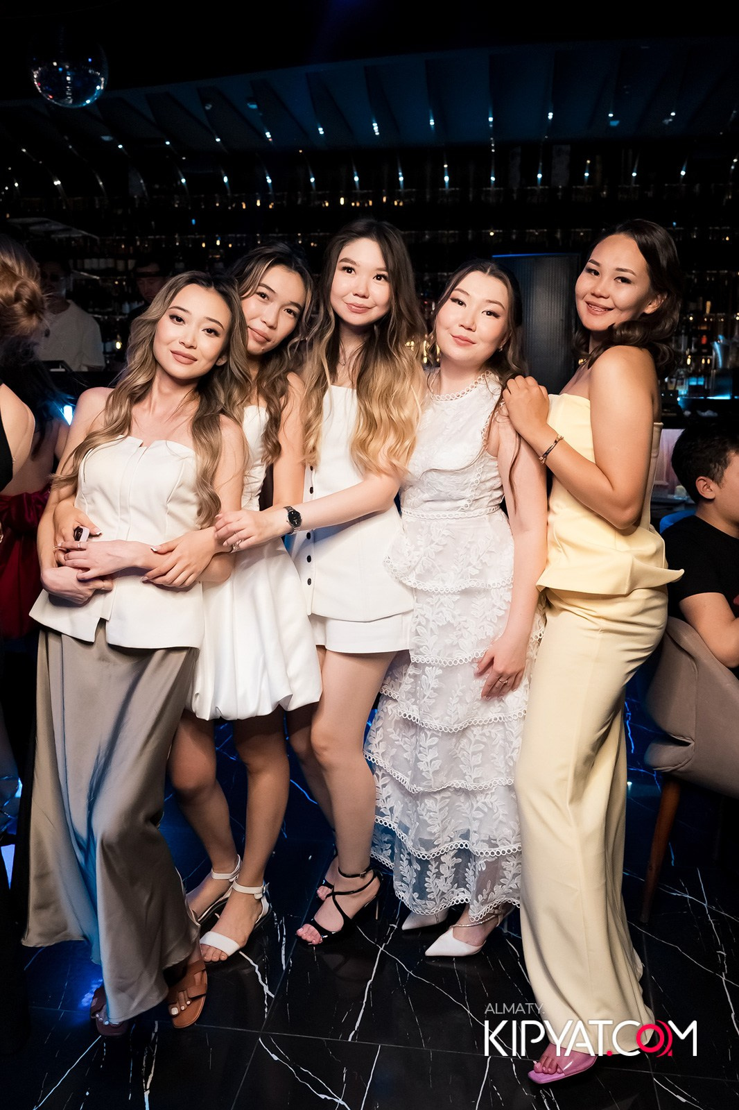 MOOD KARAOKE & TERRACE. КИПЯТКОМ АЛМАТЫ!