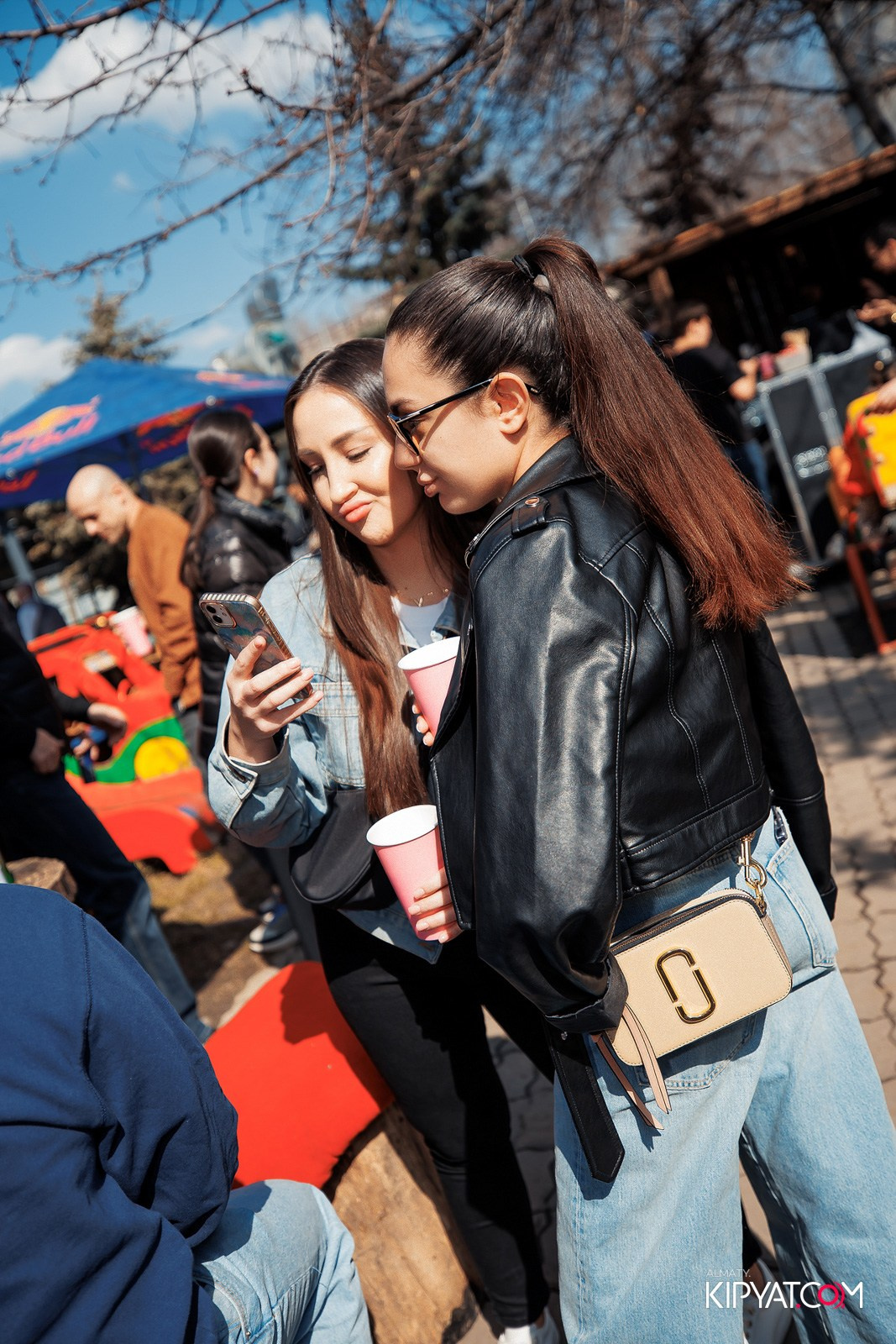 ДНЕВНОЙ РЕЙВ. КИПЯТКОМ АЛМАТЫ!