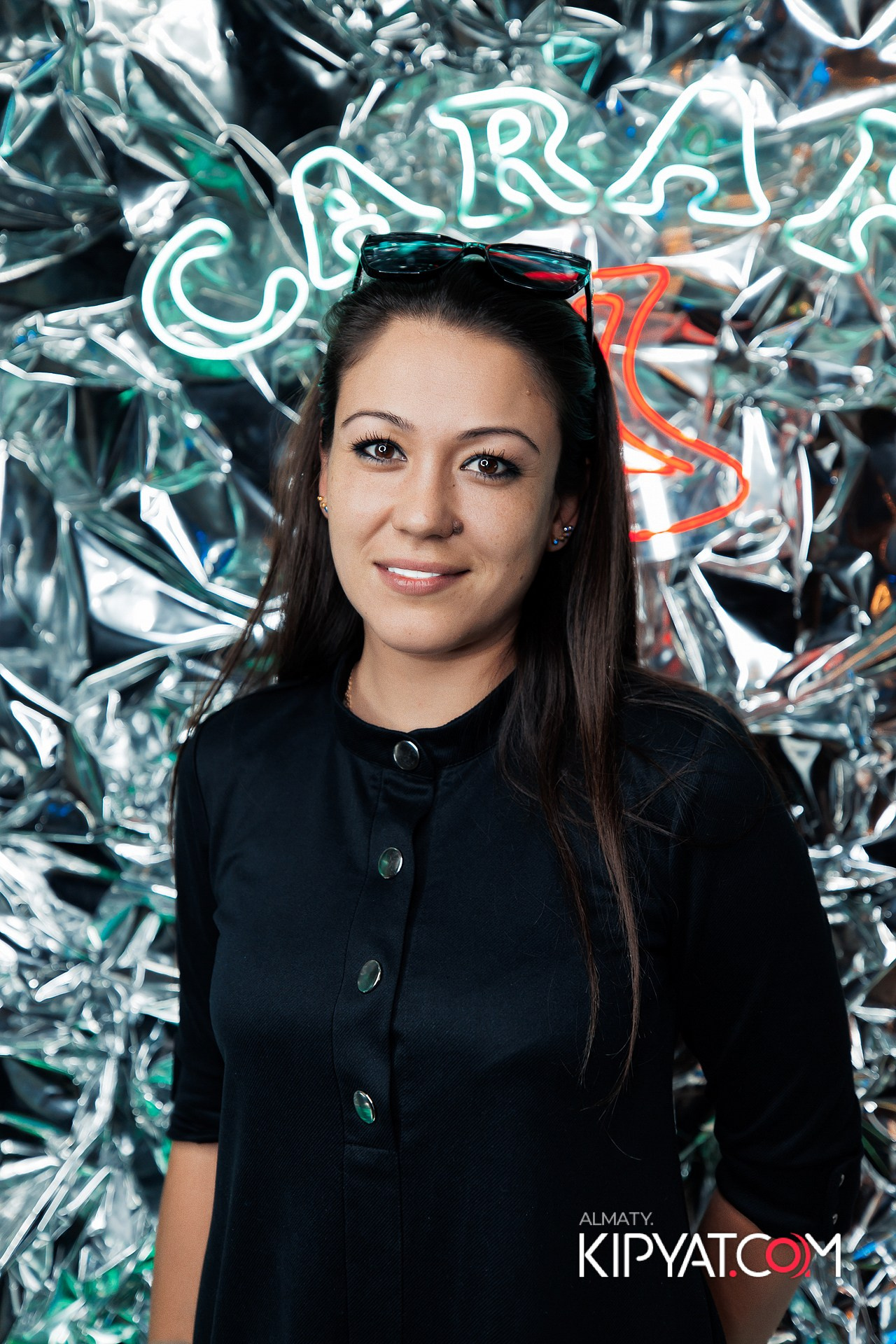 ВЕЧЕРИНКА 90Х КАФЕ CARAFE. КИПЯТКОМ АЛМАТЫ! Фотосъемка мероприятий в Алматы