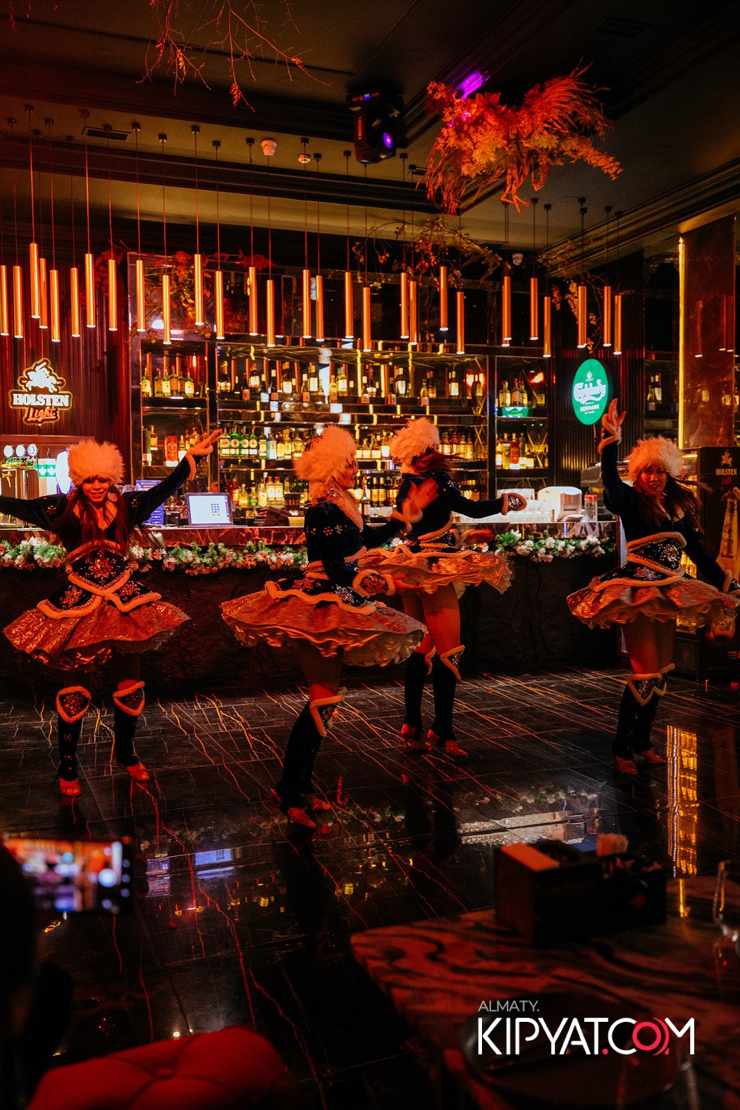 БАР ПАНАЕХАЛИ НА ДОСТЫК. КИПЯТКОМ АЛМАТЫ!