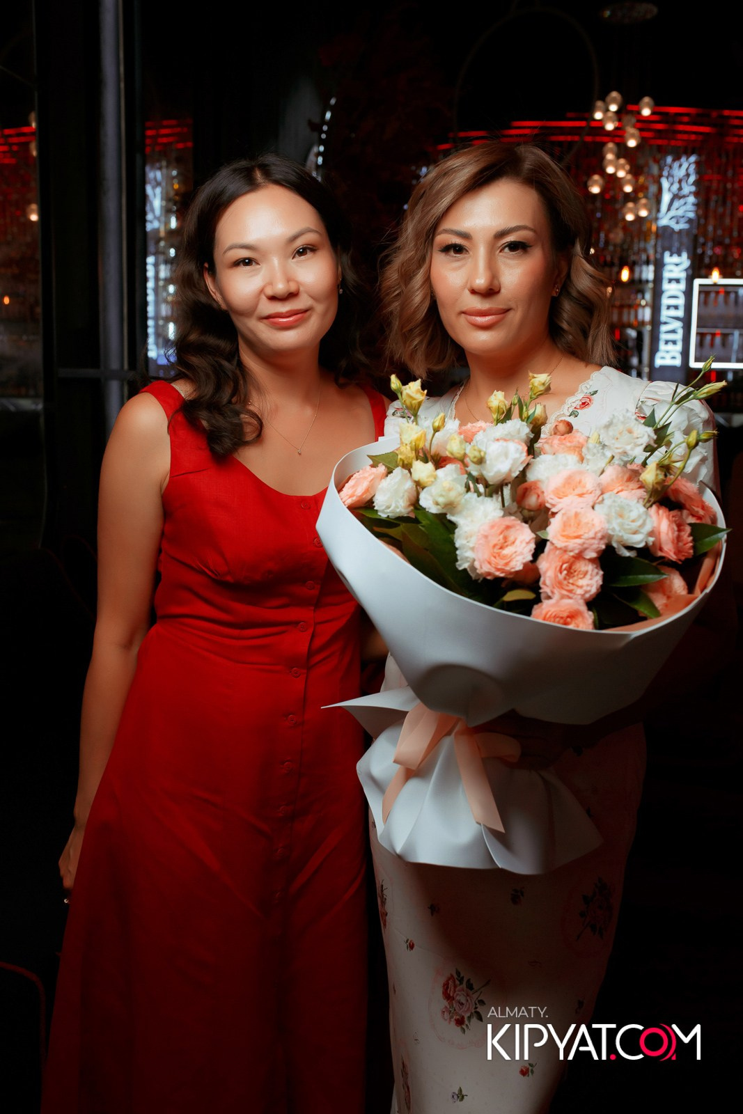 FRIENDS BAR & TERRACE. КИПЯТКОМ АЛМАТЫ!