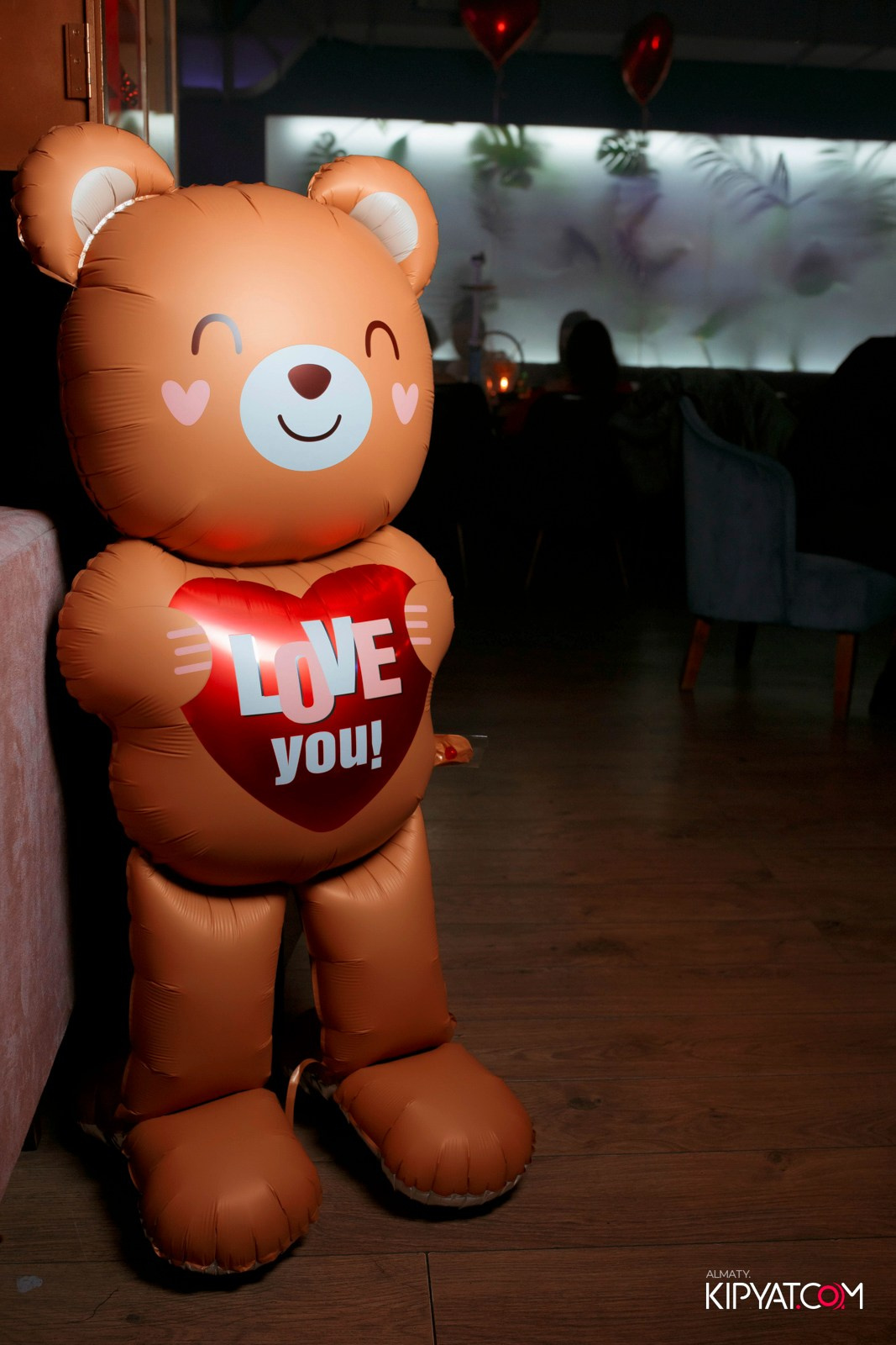 OLOVO BAR НА САТПАЕВА. КИПЯТКОМ АЛМАТЫ! Фотосъемка мероприятий в Алматы