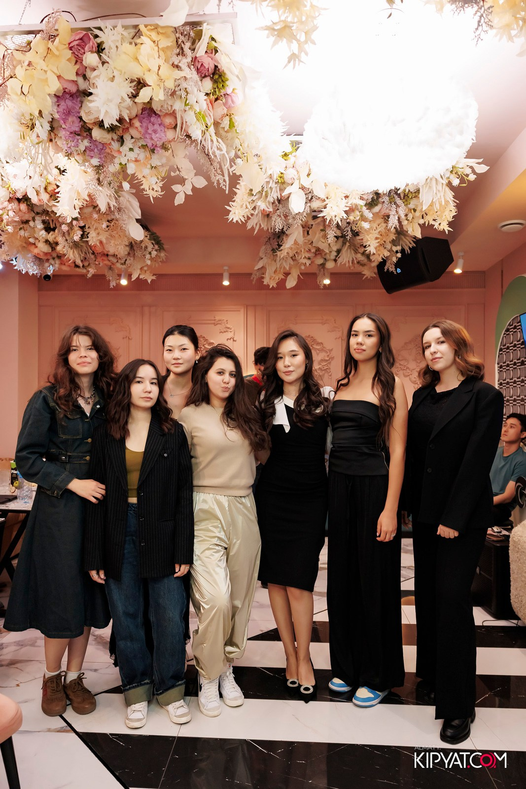 КАРАОКЕ JANYM SOUL НА МАРКОВА. КИПЯТКОМ АЛМАТЫ!