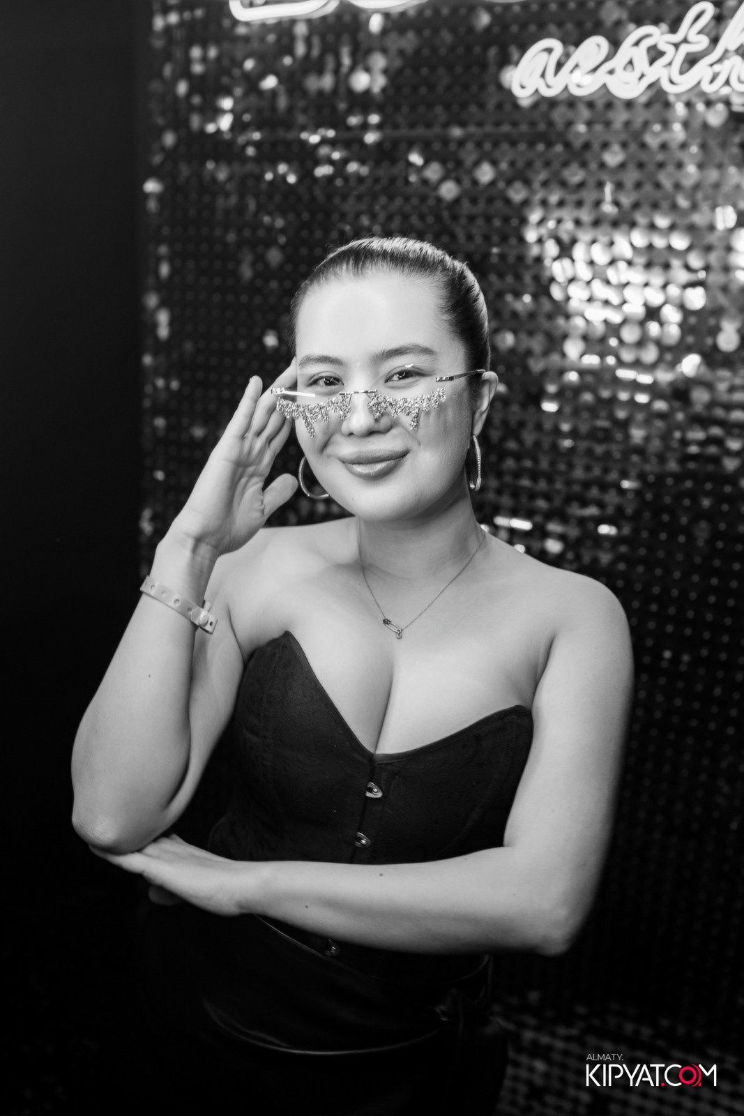 BEAUTY ЁЛКА SANTA BARBARA SPECIAL GUEST ГРУППА MILLENIUM 5 ТРИБЬЮТ ШОУ. КИПЯТКОМ АЛМАТЫ! Фотосъемка мероприятий в Алматы