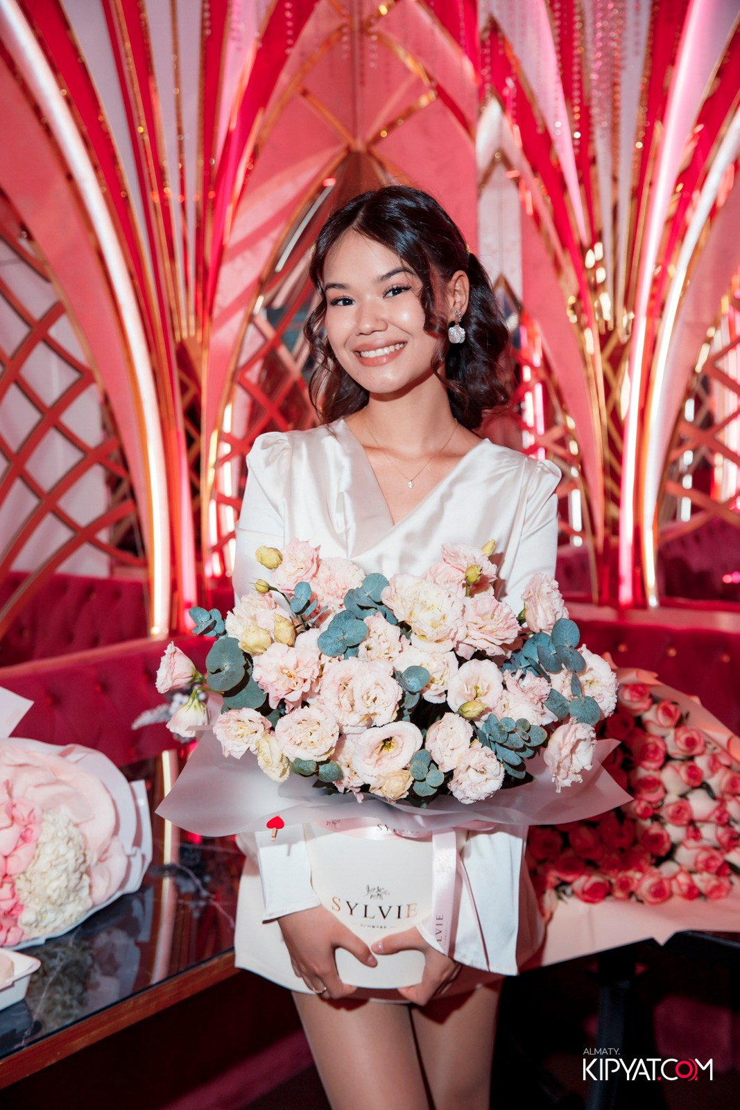 УХО И МЕДВЕДЬ НА КУРМАНГАЗЫ. КИПЯТКОМ АЛМАТЫ! Фотосъемка мероприятий в Алматы