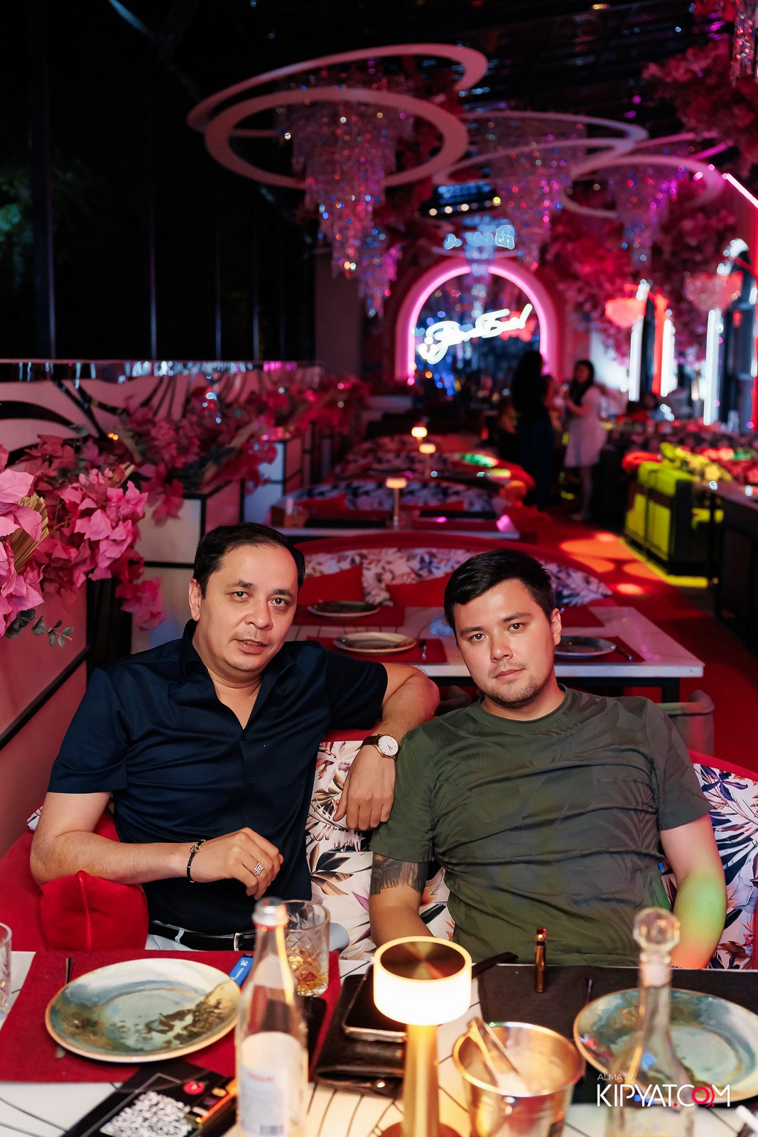 ЗАЯ, НА БИС. КИПЯТКОМ АЛМАТЫ!