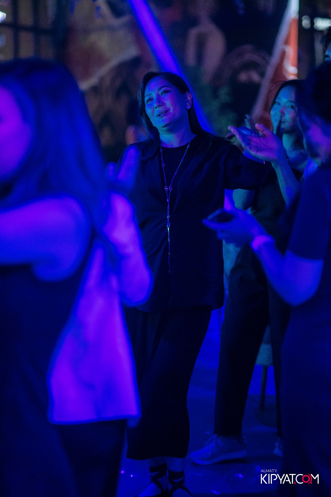 FRIENDS BAR & TERRACE. КИПЯТКОМ АЛМАТЫ!