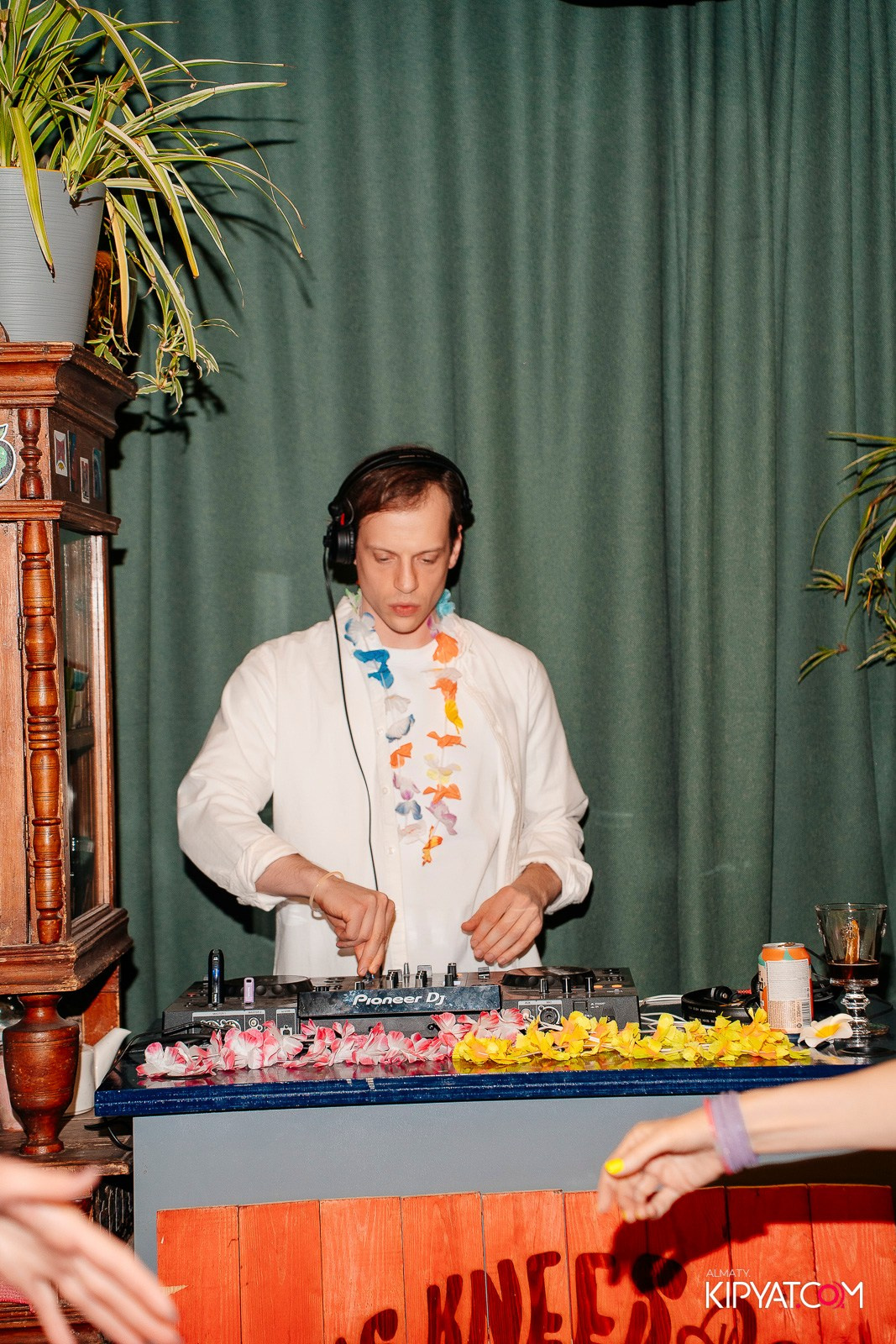 RE: SET. КИПЯТКОМ АЛМАТЫ! Фотосъемка мероприятий в Алматы