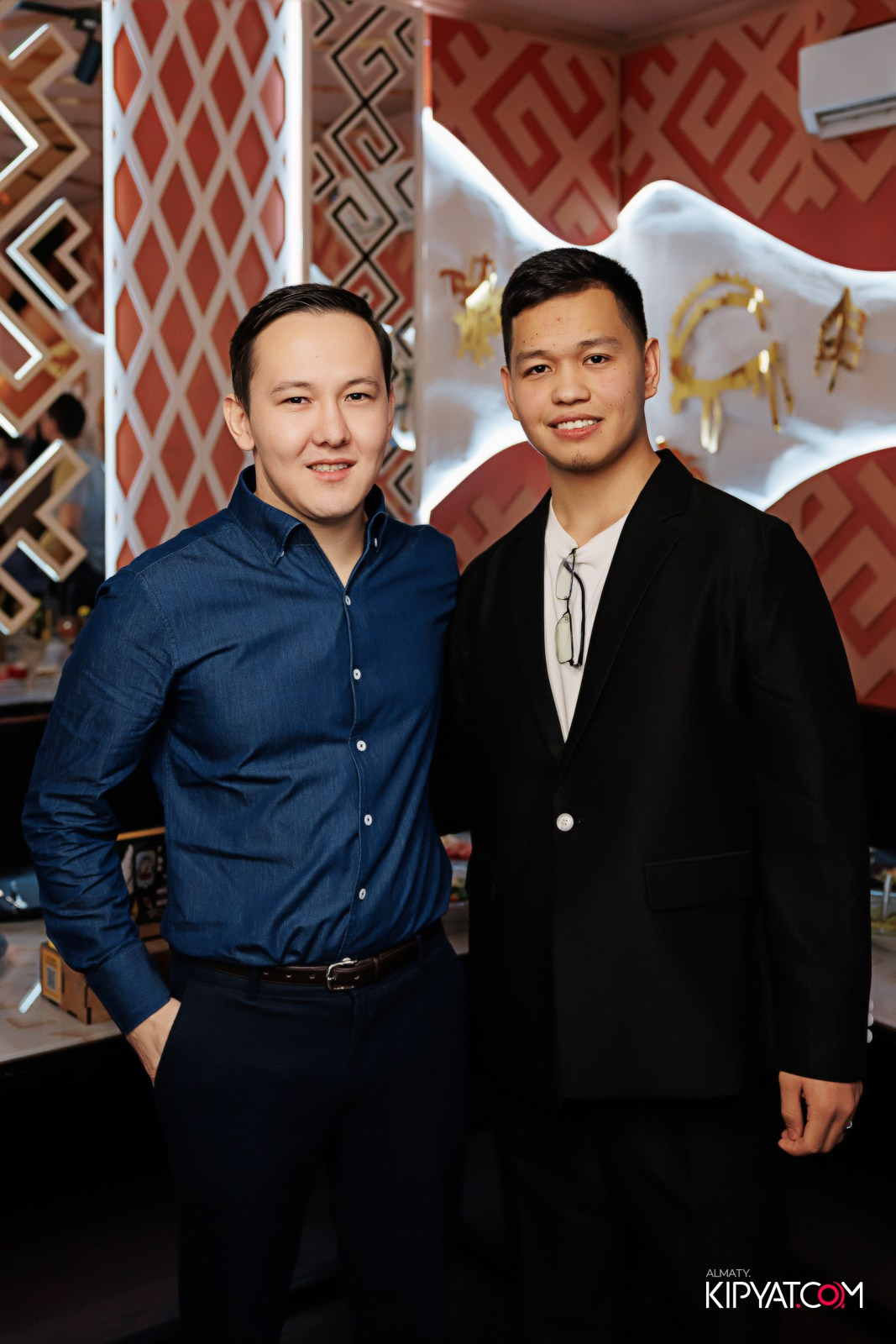 УХО И МЕДВЕДЬ НА ГАГАРИНА. КИПЯТКОМ АЛМАТЫ!