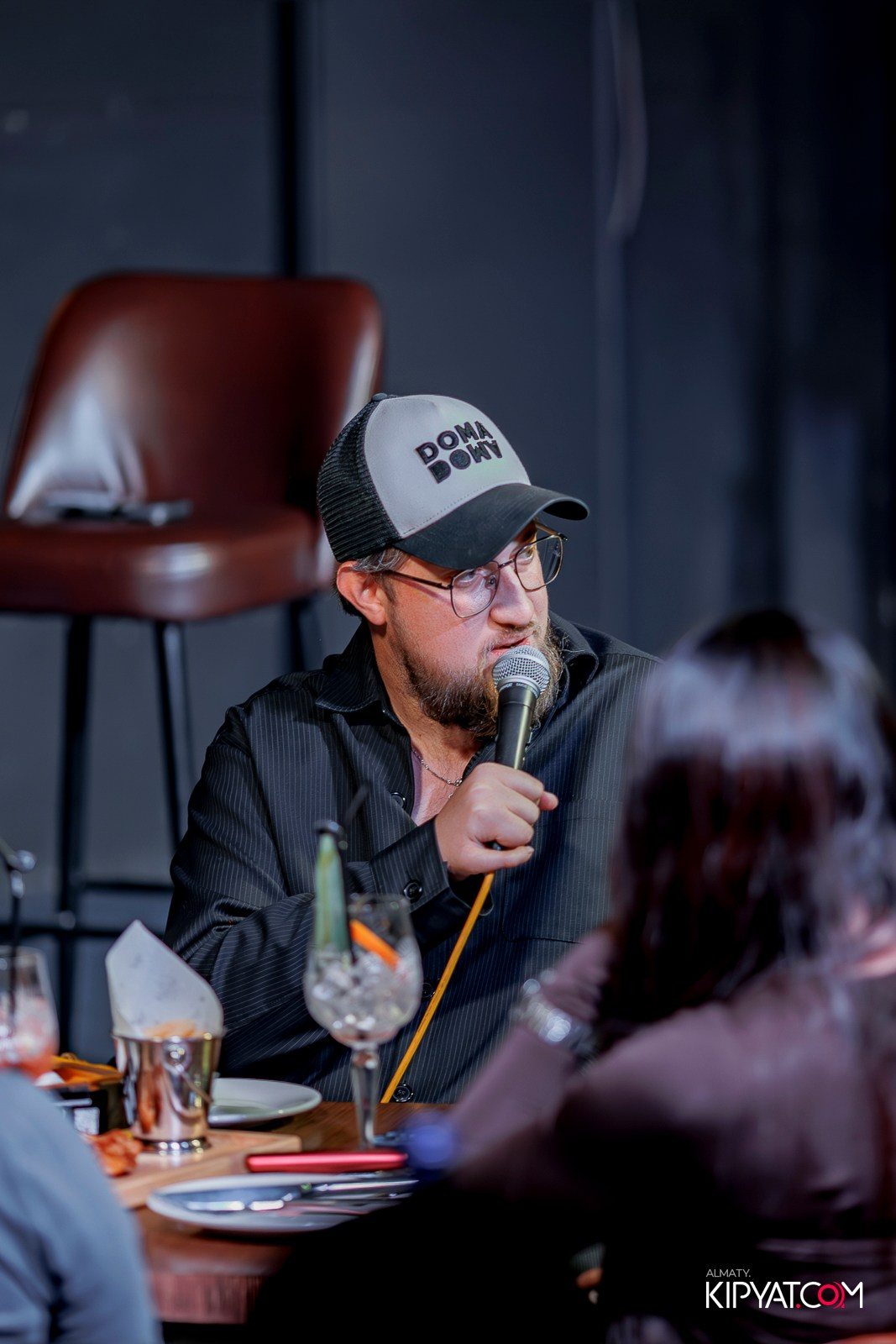 STAND UP КОНЦЕРТ АЛЕКСАНДРА МЕРКУЛЬ. КИПЯТКОМ АЛМАТЫ! Фотосъемка мероприятий в Алматы