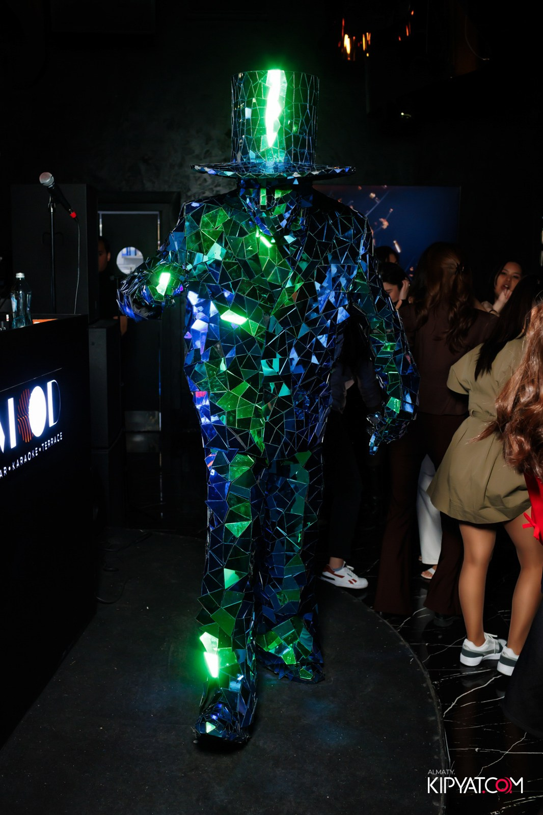 MOOD KARAOKE & TERRACE. КИПЯТКОМ АЛМАТЫ!